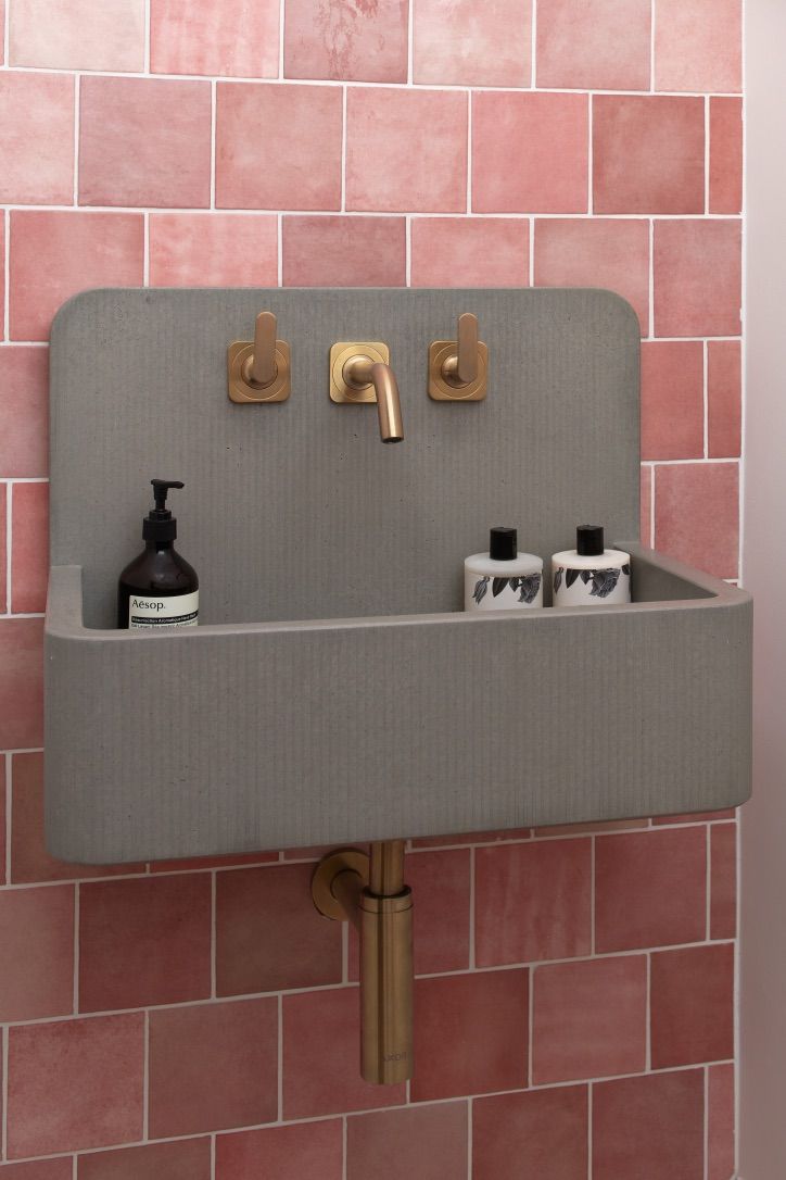 Minimalist Bottle Trap Brushed Bronze